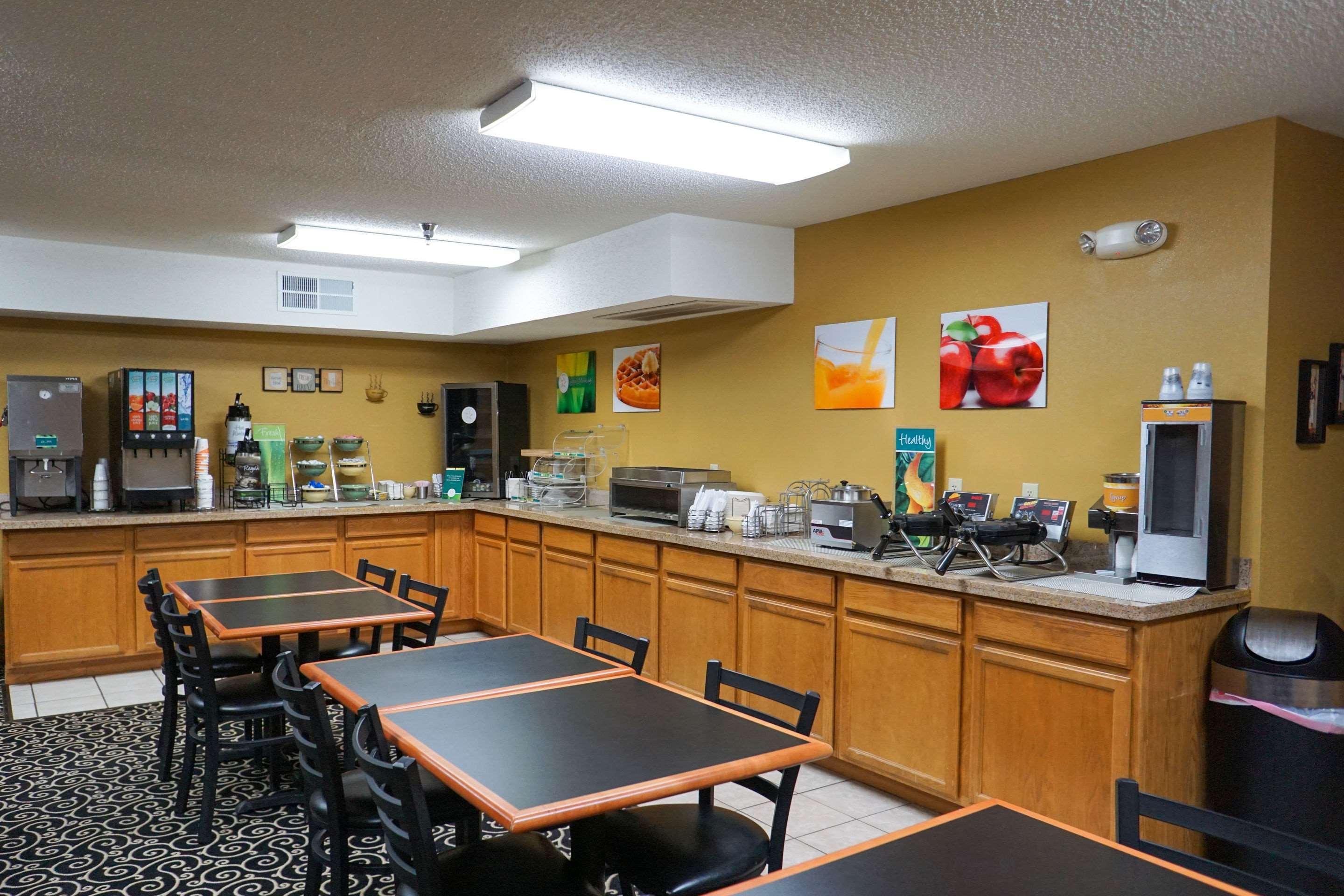 品质套房酒店 沃特敦 外观 照片